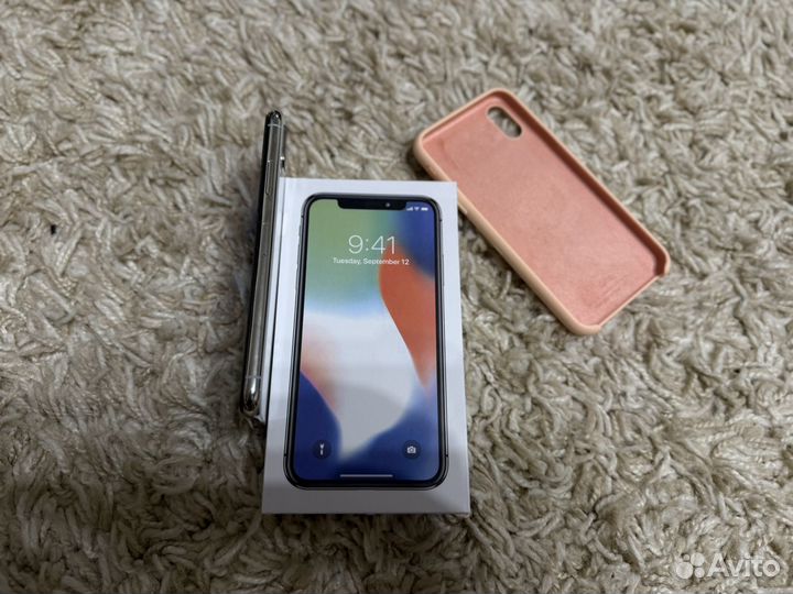 iPhone X, 64 ГБ