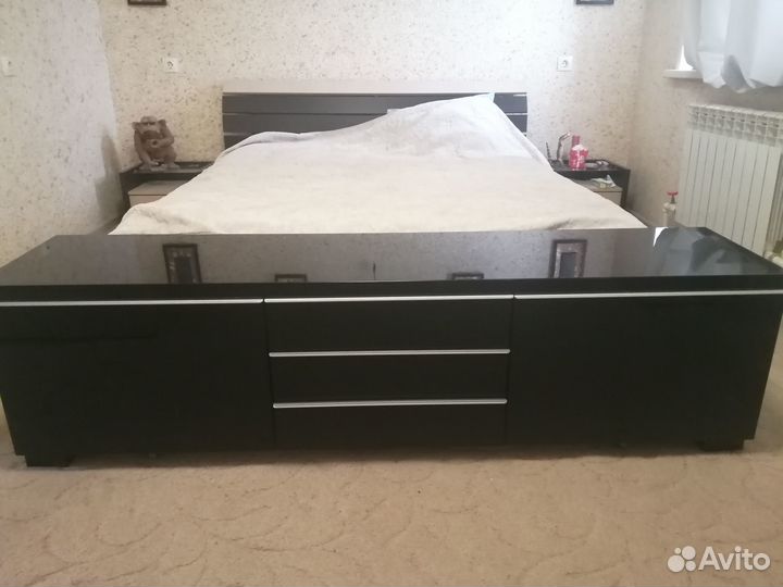 Тумба под телевизор