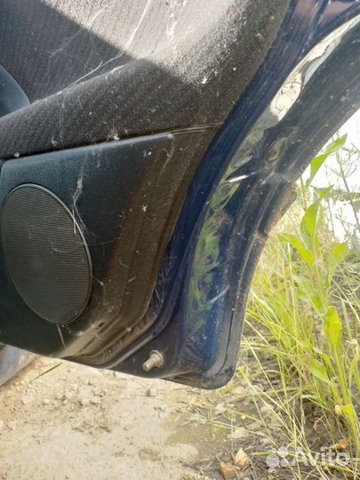 Дверь задняя Volkswagen Golf 3 5D