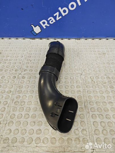 Патрубок воздушного фильтра Renault Sandero