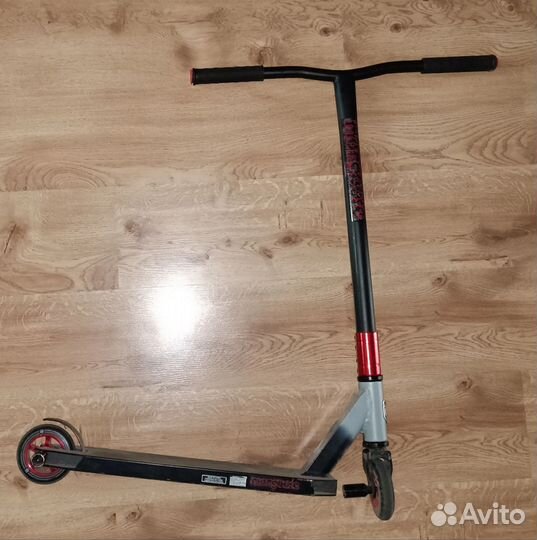 Mongoose rise 100 PRO freestyle scooter