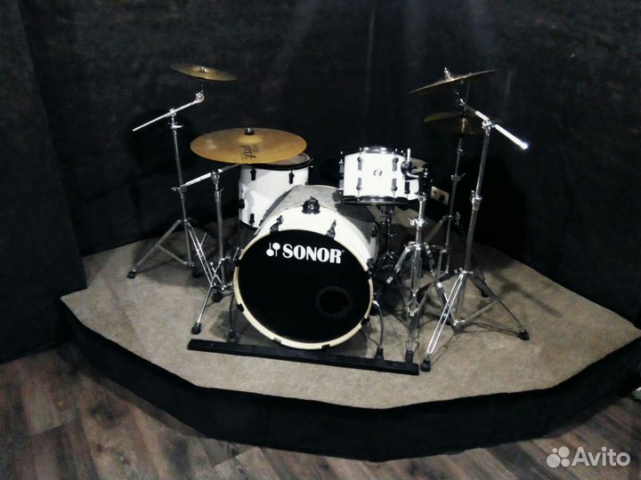 Прокат музыкальных инструментов и оборудования