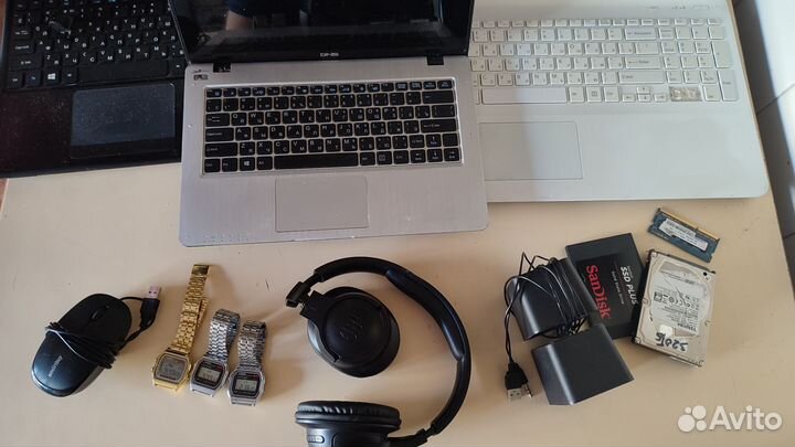 Коробка с электроникой