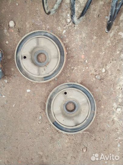 Mitsubishi lancer 10 чашка передняя