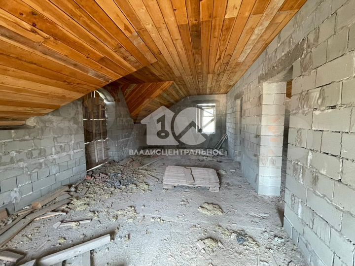 Дом 97,8 м² на участке 8 сот.