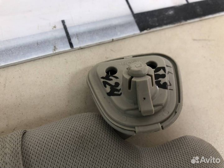 Козырек солнцезащитный внутри Nissan Tiida C11 200