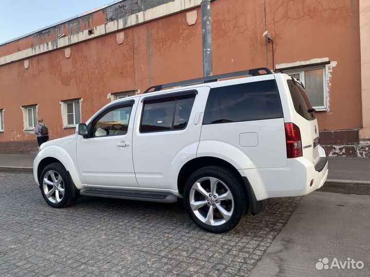 Nissan Pathfinder 2.5 AT, 2011, 265 000 км
