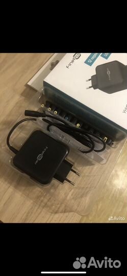 Универсальный адаптер для ноутбука