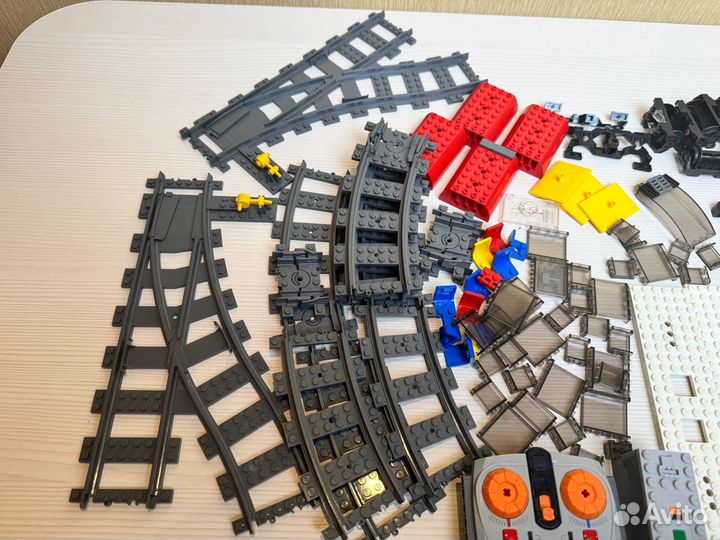 Lego Поезд 7938 и рельсы 7996, 60205