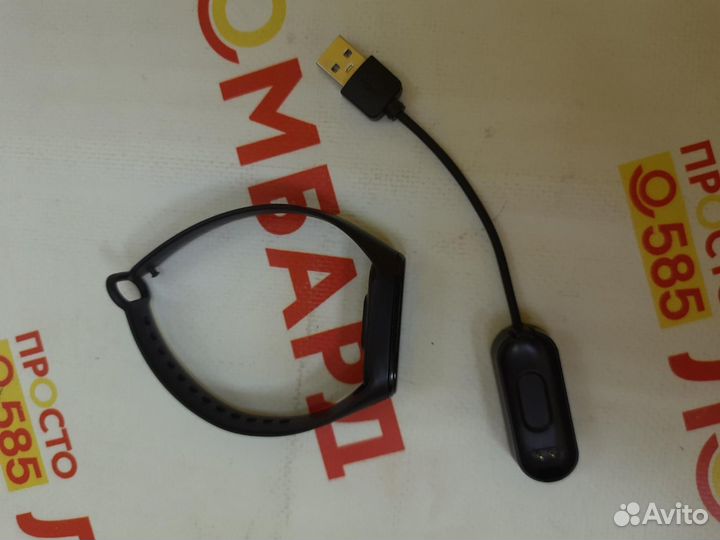 Фитнес трекер Xiaomi Mi SMART Band 4