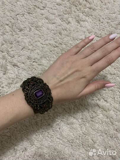 Браслет с камнем