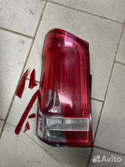 Задний левый фонарь Мерседес V Класс