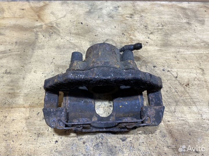 Суппорт передний правый Ford Fusion S99