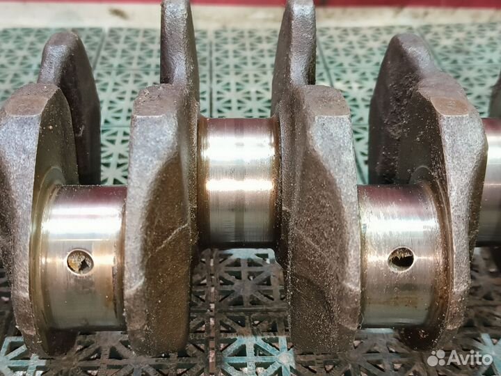 Kолeнвал нa Ноndа Civiс еd 1.5 D15В2