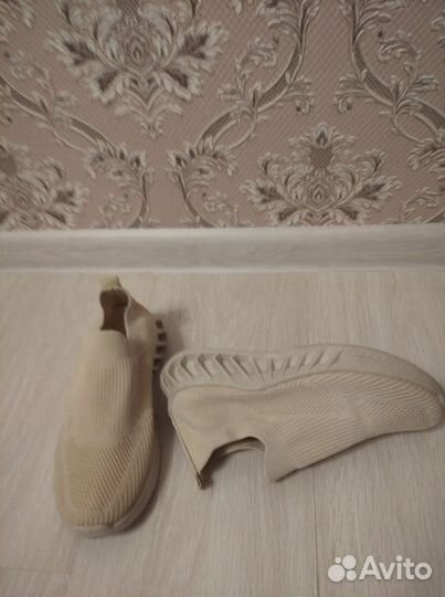 Кроссовки женские летние