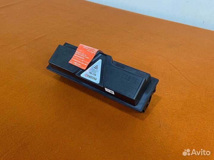 Новые оригинальные картриджи Kyocera TK-170-35шт