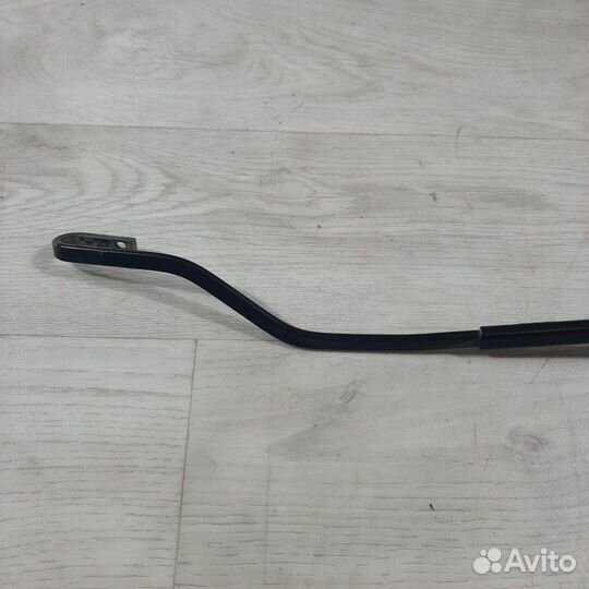 Дворник лобового стекла левый LADA Vesta 2016