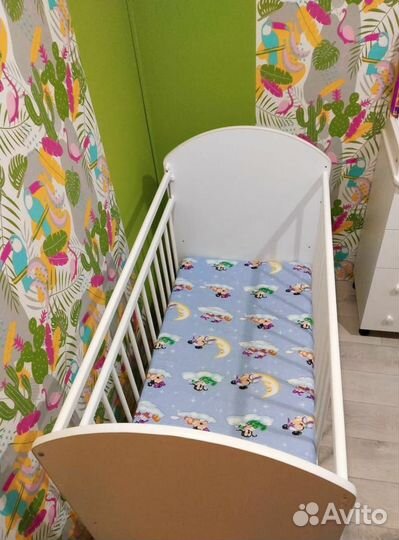 Кроватка для новорожденных