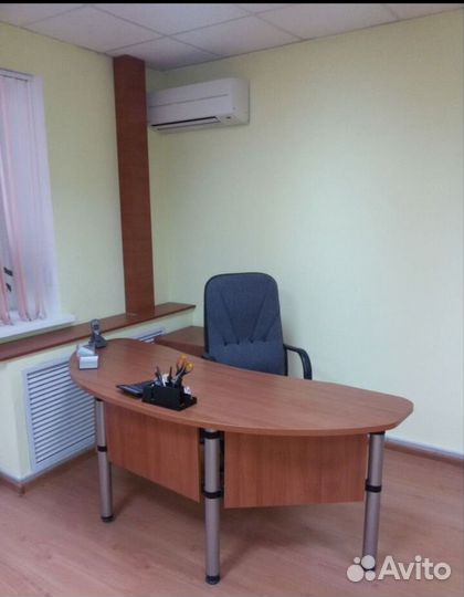 Офисный стол