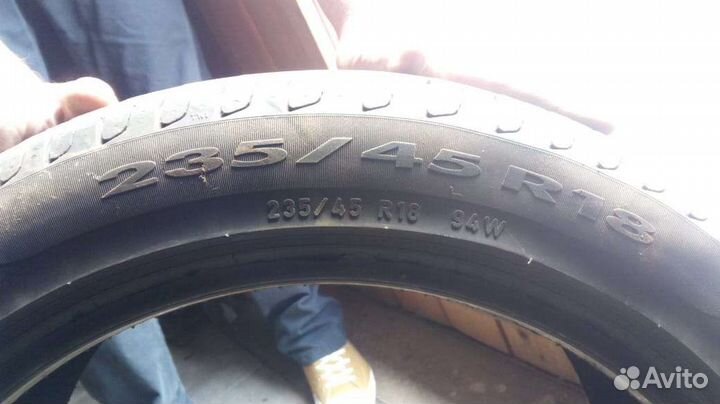 Pirelli Cinturato P7 235/45 R18