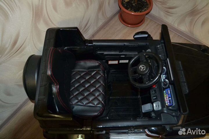 Детский электромобиль