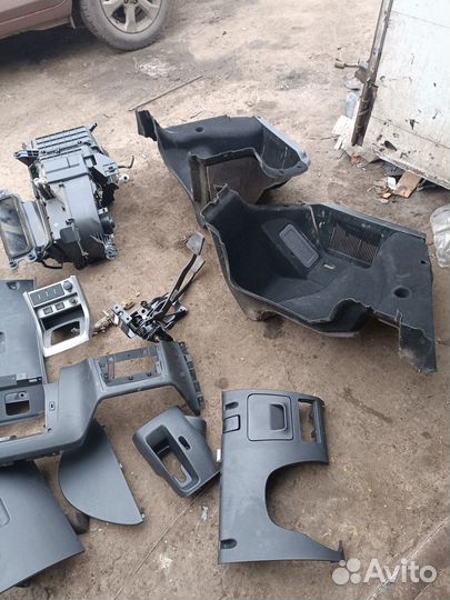 Пластик салона Geely Emgrand EC7