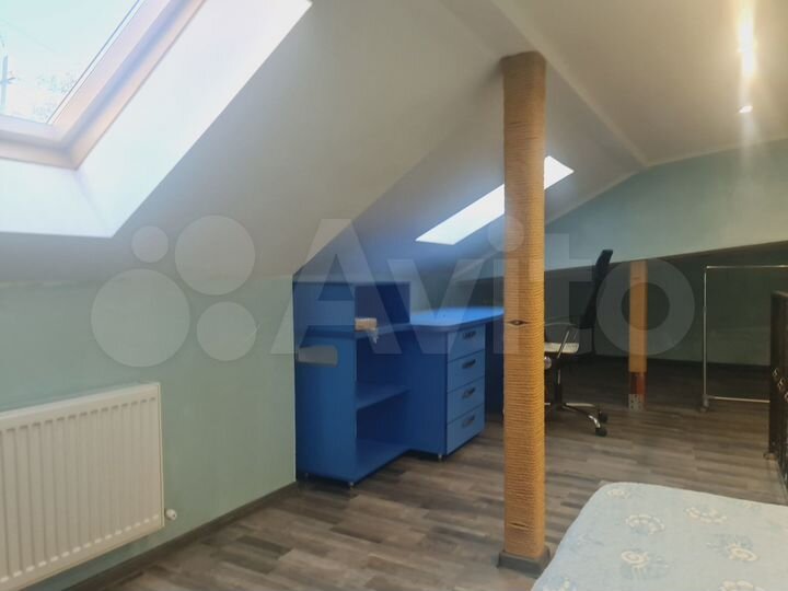 4-к. квартира, 90 м², 1/2 эт.