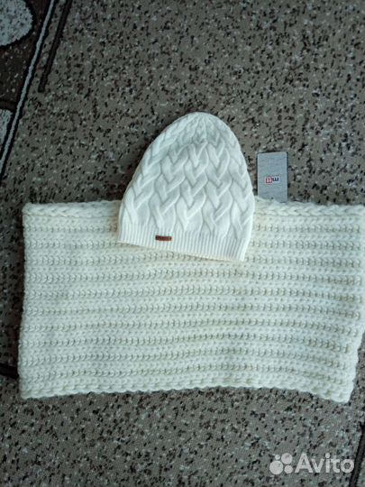 Шапка и снуд новый