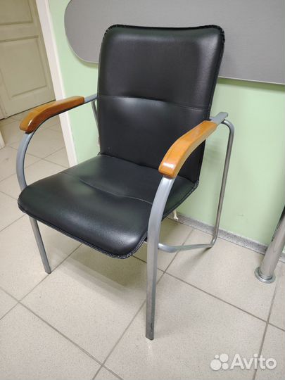 Стул офисный