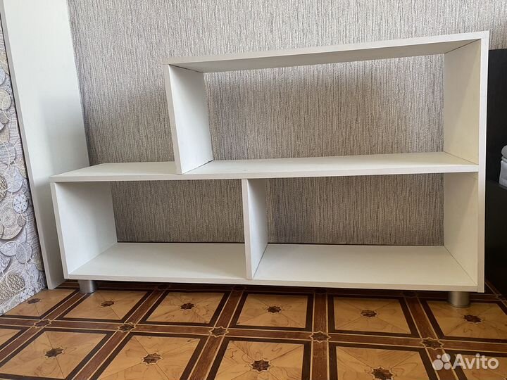 Полка наольная