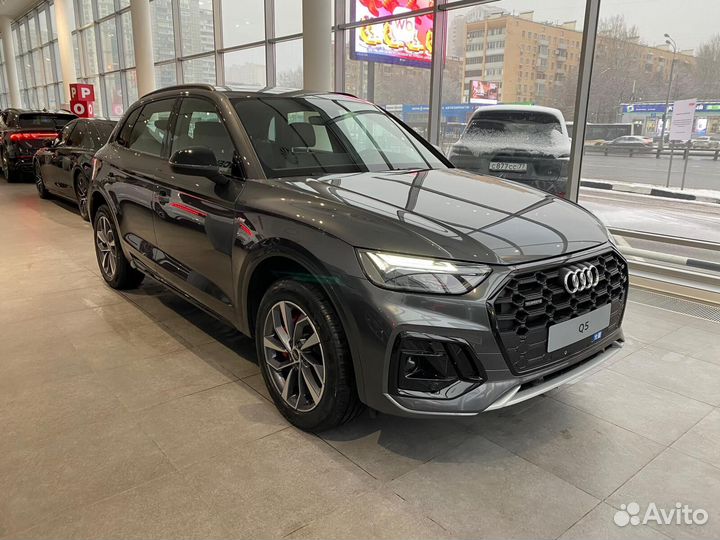 Audi Q5L 2.0 AMT, 2024