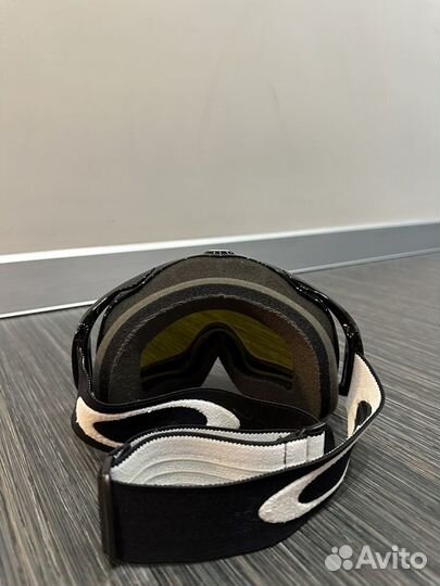 Горнолыжные очки oakley