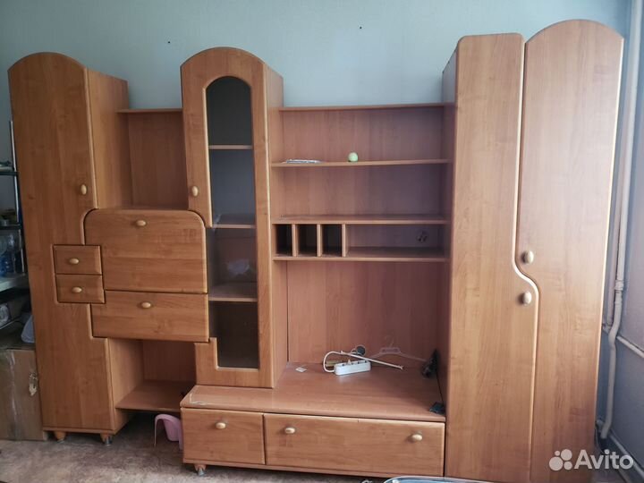 Стенка в гостиную бу