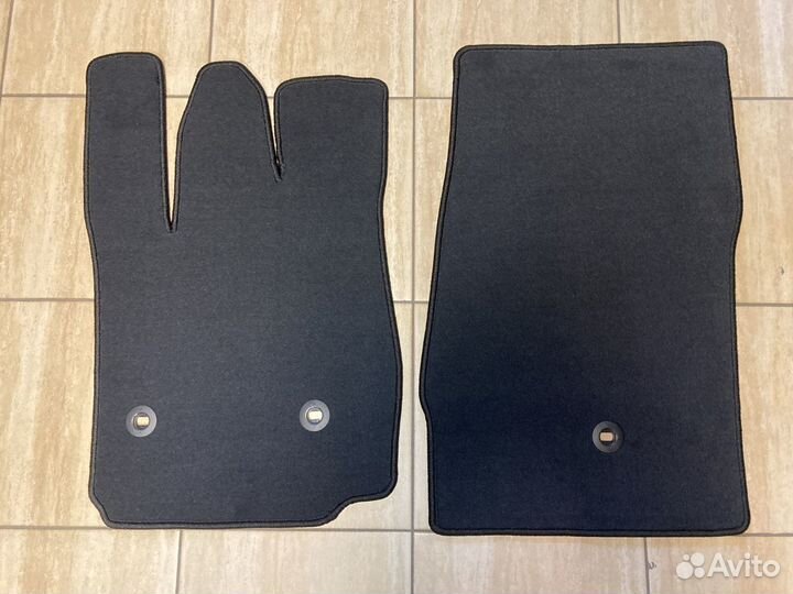 Ковры в салон Тойота Альфард. Автоковрики велюровы