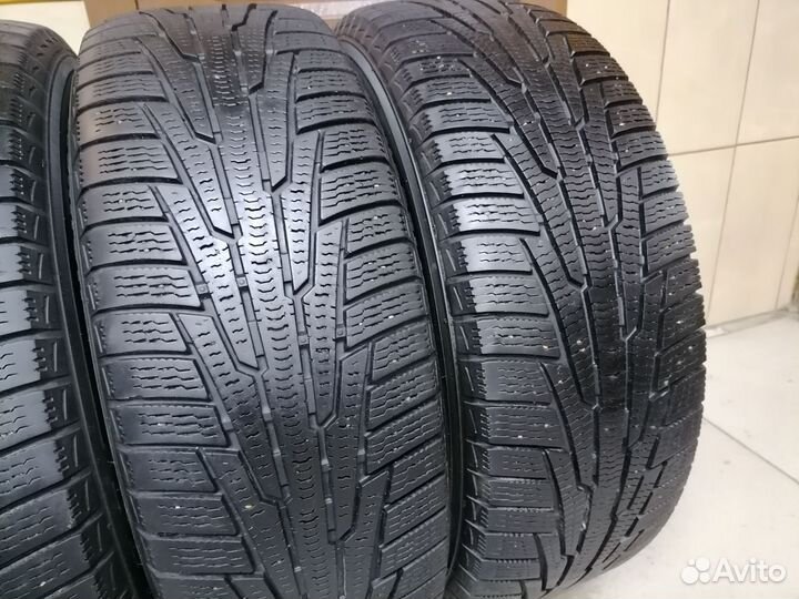 Nokian Tyres Hakkapeliitta R SUV 215/65 R16