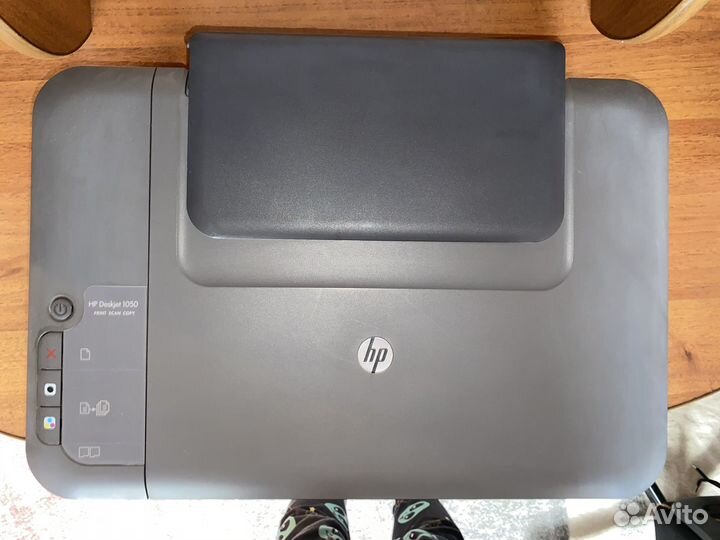 Принтер-сканер HP Deskjet 1050