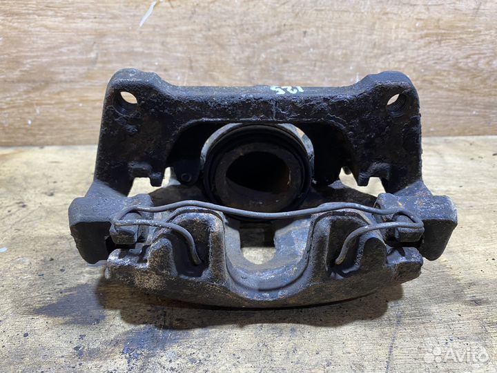 Суппорт передний левый Audi A4 B6 S125