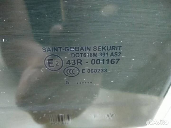 Стекло двери задней левой Volkswagen Touareg 7L 20