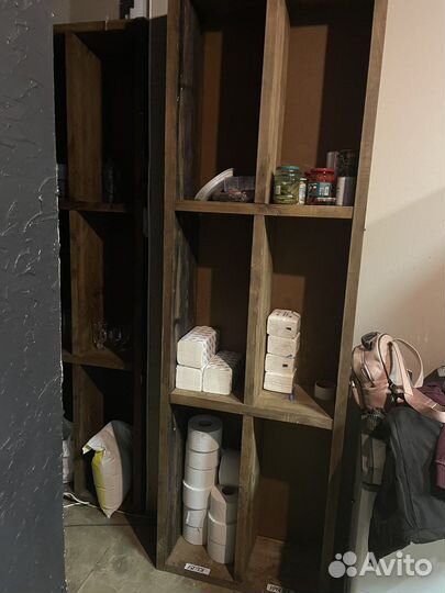 Полки и стеллажи