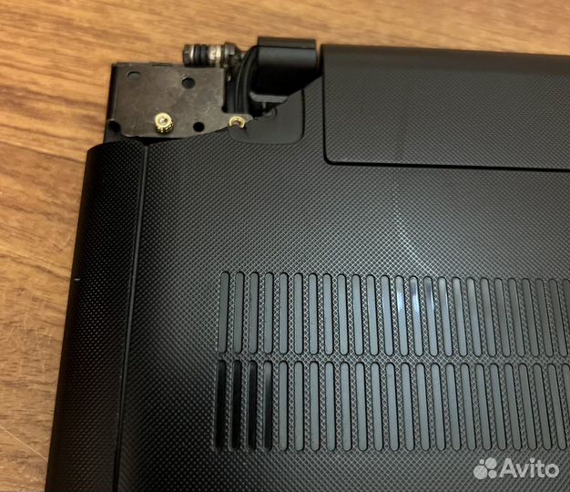 Lenovo IdeaPad 300-15ISK Core i5-6200U AMD R5 M430