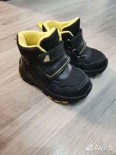Ботинки демисезонные для мальчика 24