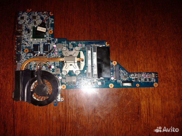 Материнская плата с процессором и памятью