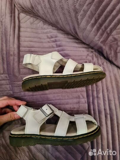Сандали для мальчика новые dr.martens