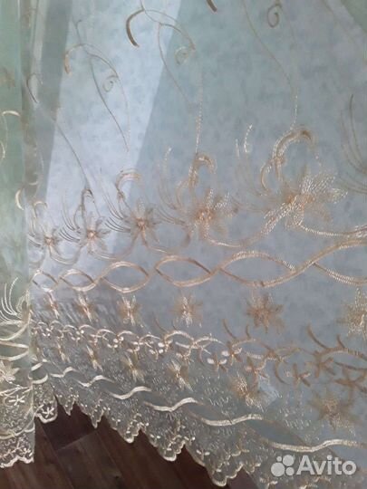 Шторы для гостиной.зала.изумрудный цвет