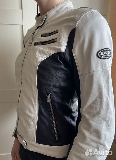 Мотокуртка женская