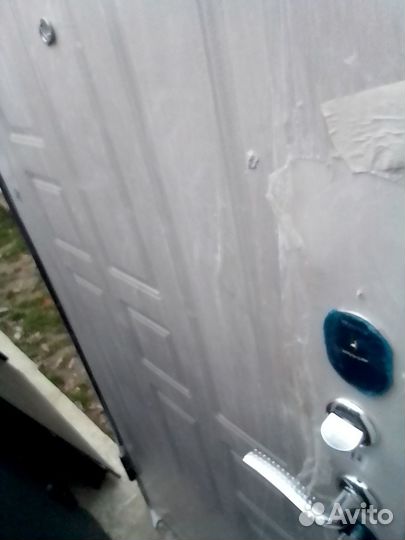 Двери входные металлические