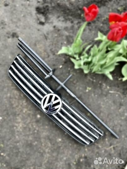 Решетка на радиатор Volkswagen