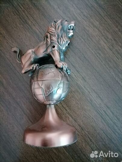 Лев зажигалка