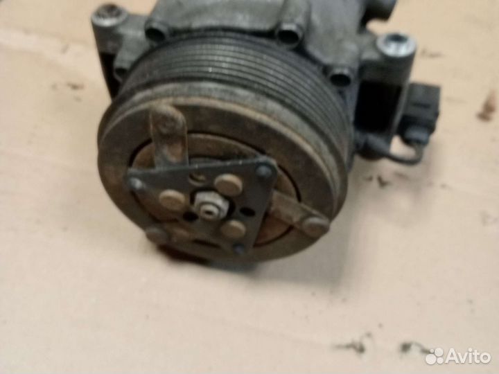 Компрессор кондиционера Volkswagen Polo 5 1.6