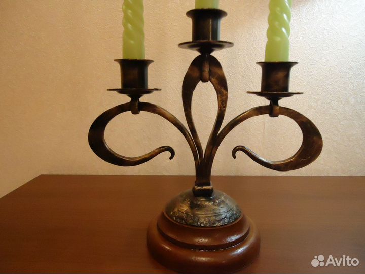 Подсвечник комнатный. Кованный